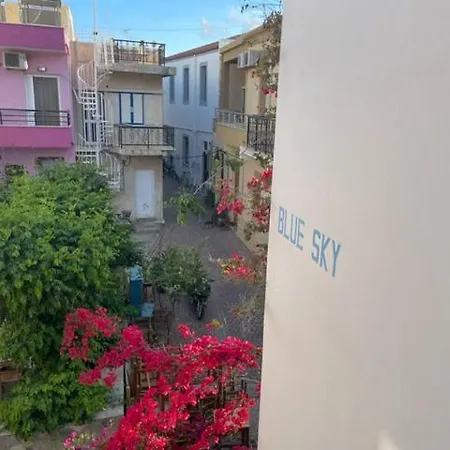 Blue Sky Apartment *